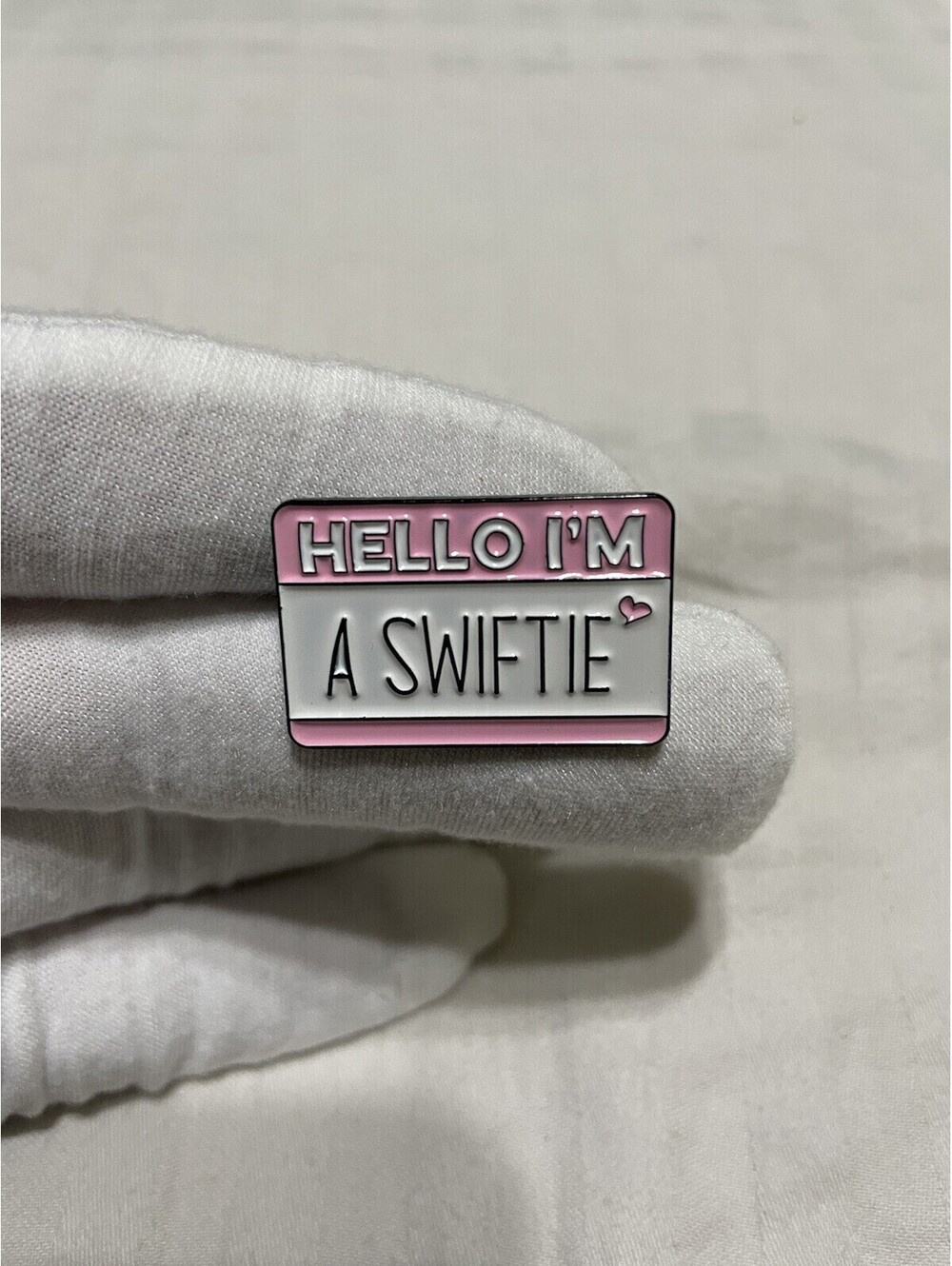 Taylor swift enamel pin brooch anime cartoon cute shiftie